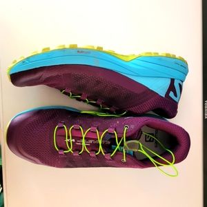 Salomon Ladies Trail Runners Size 9